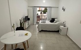 Amplio monoambiente en 7 y 34